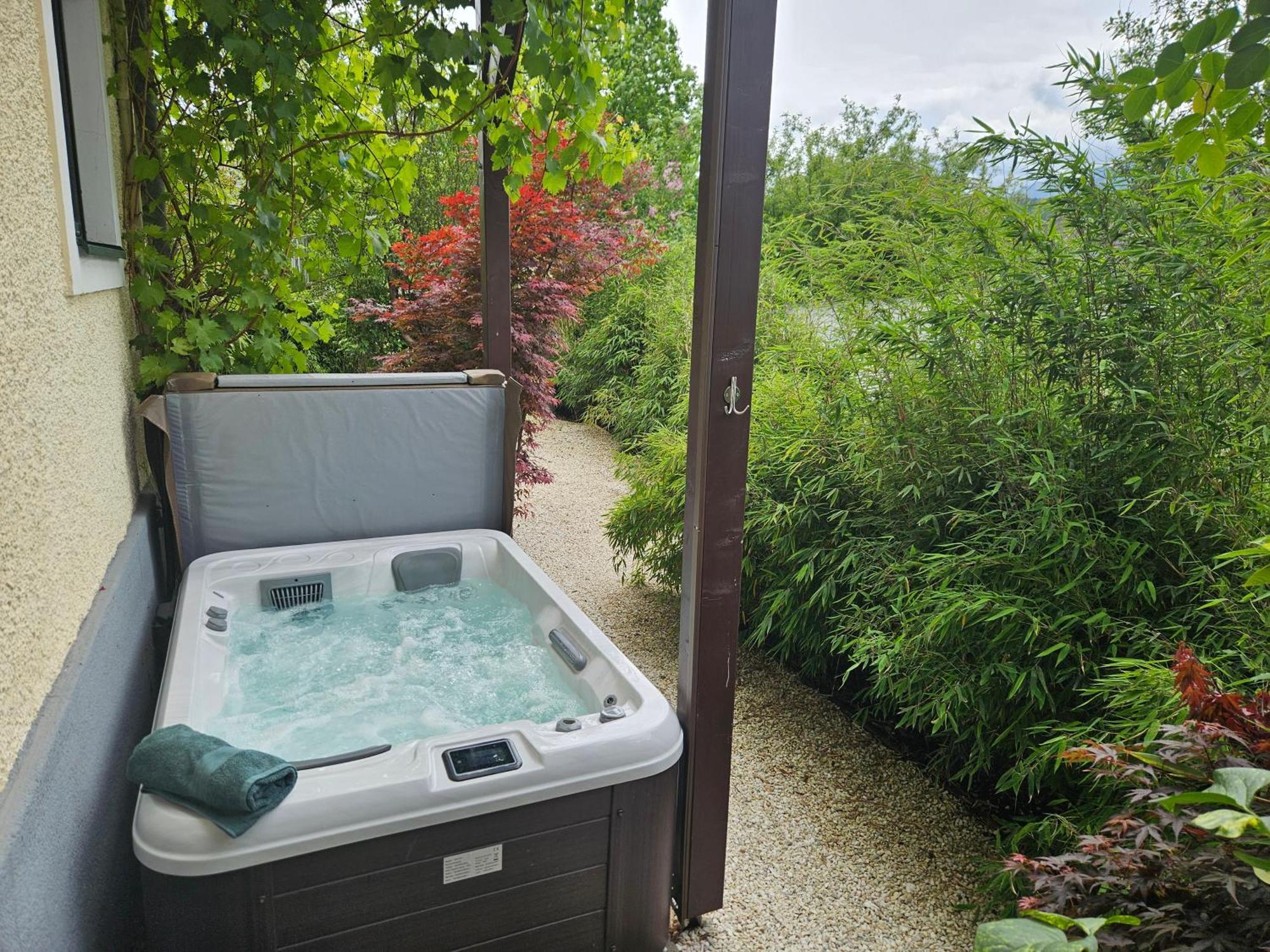 Premium Apartment Mit Privatem Whirlpool, Sauna, Garten Sankt Martin am Grimming Exterior foto